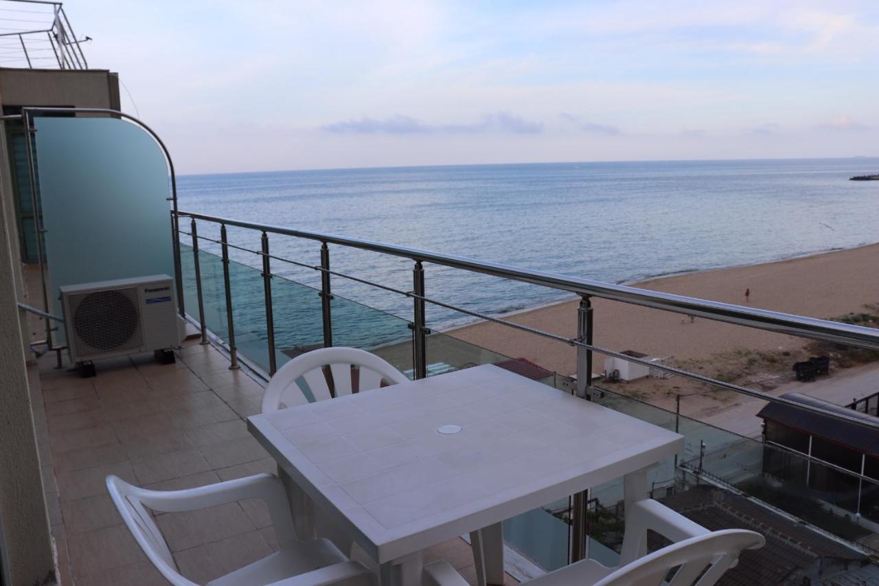 Beach Apartment No 17 Saints Constantine and Helena Екстер'єр фото